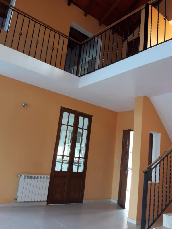 CASA VENTA 3 DORMITORIOS VALLE ESCONDIDO USD 320000